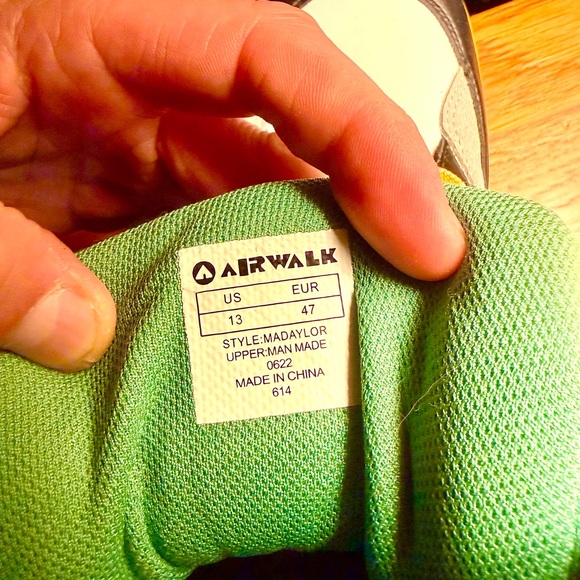 Airwalk Men’s Size 13 High-Top Sneakers - Black, White, Green, Yellow, Purple - Picture 2 of 7